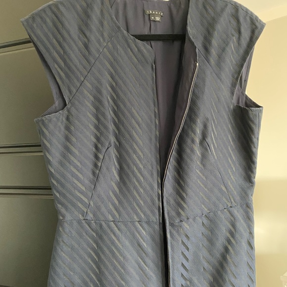 Dress - Picture 1 of 5